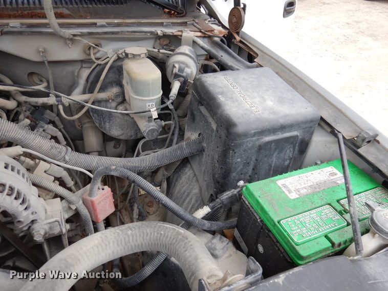 image for item DJ6815 2001 GMC Sierra 1500  pickup truck