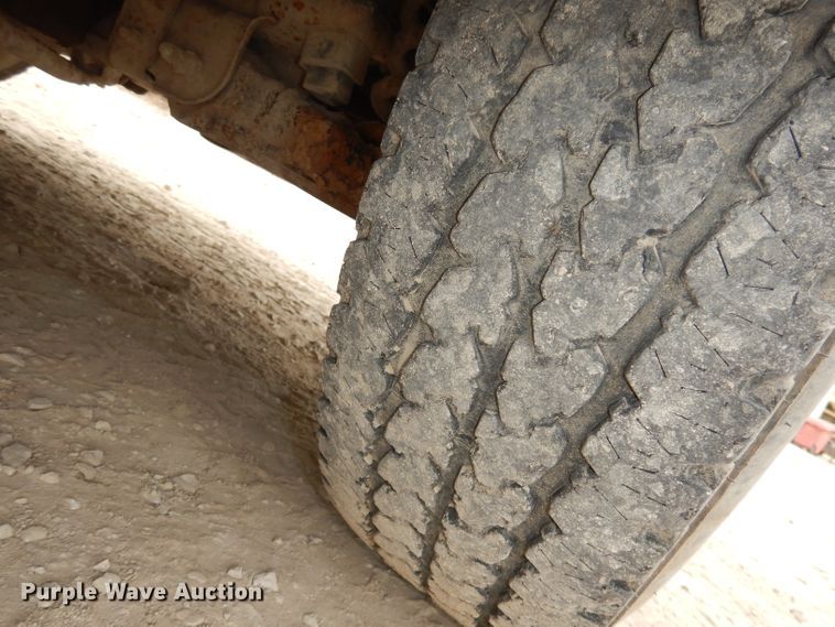 image for item DJ6815 2001 GMC Sierra 1500  pickup truck