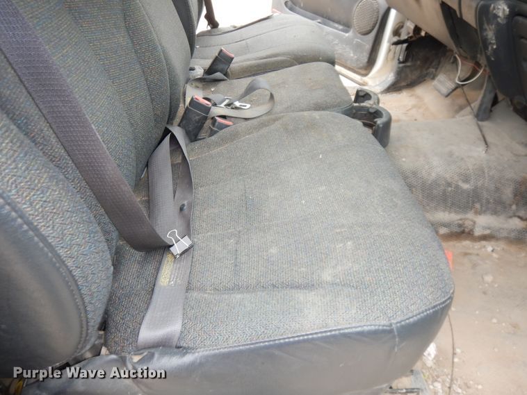 image for item DJ6815 2001 GMC Sierra 1500  pickup truck