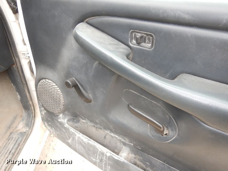 image for item DJ6815 2001 GMC Sierra 1500  pickup truck