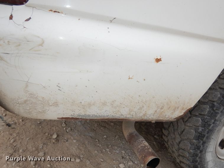 image for item DJ6815 2001 GMC Sierra 1500  pickup truck