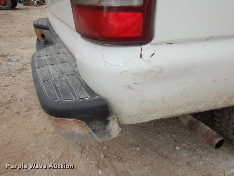 image for item DJ6815 2001 GMC Sierra 1500  pickup truck