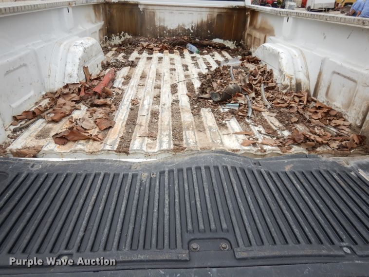 image for item DJ6815 2001 GMC Sierra 1500  pickup truck