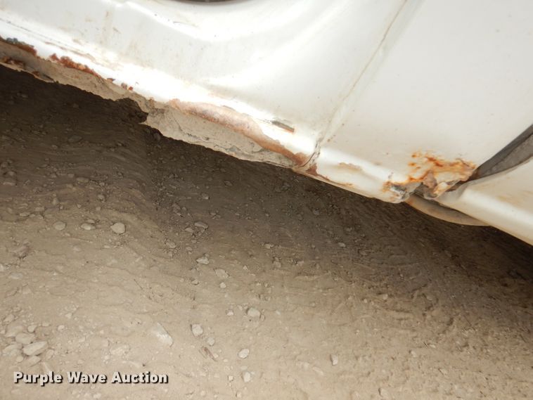 image for item DJ6815 2001 GMC Sierra 1500  pickup truck