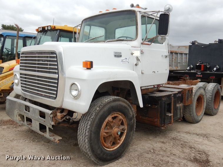 image for item DJ6816 1983 Ford 9000  semi truck