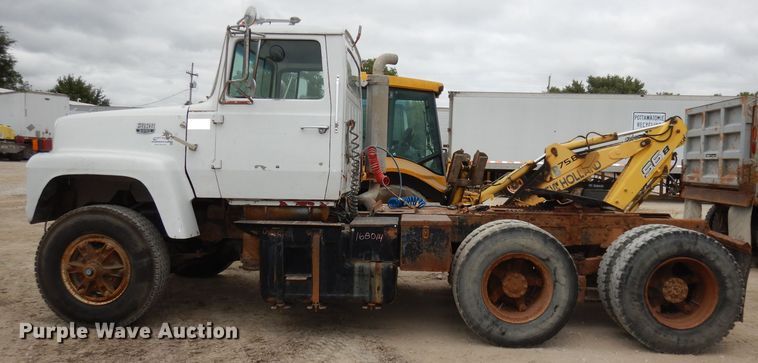 image for item DJ6816 1983 Ford 9000  semi truck