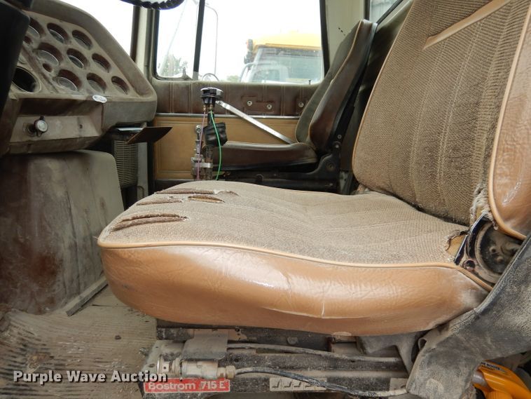 image for item DJ6816 1983 Ford 9000  semi truck