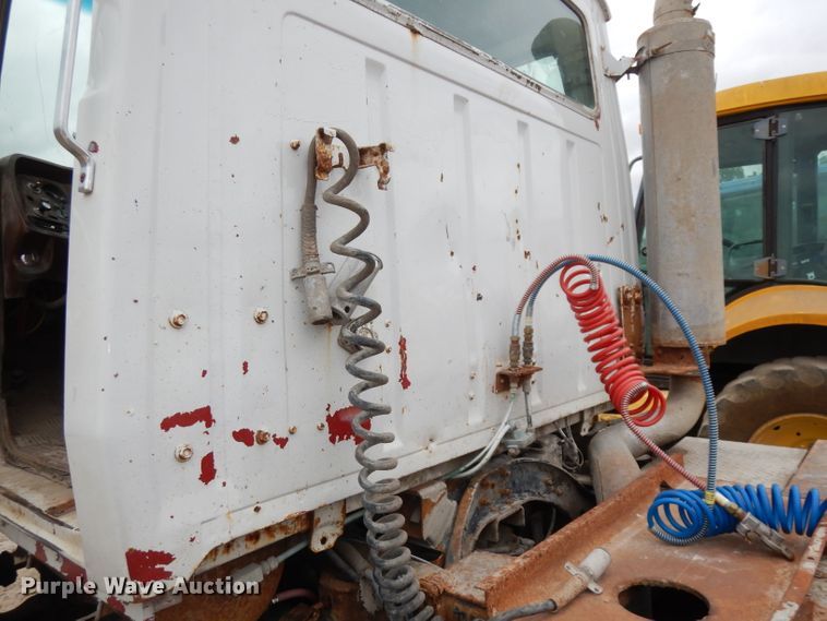 image for item DJ6816 1983 Ford 9000  semi truck