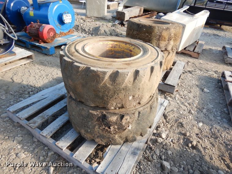 image for item DJ6817 New Holland LB75B  backhoe