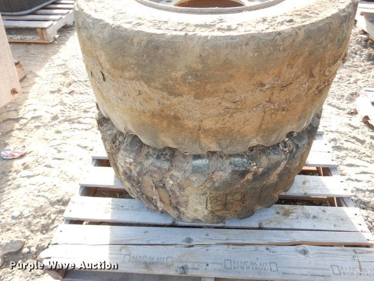 image for item DJ6817 New Holland LB75B  backhoe