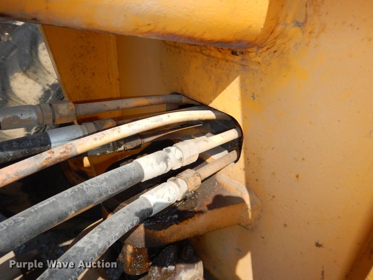 image for item DJ6822 1982 John Deere 570A  motor grader