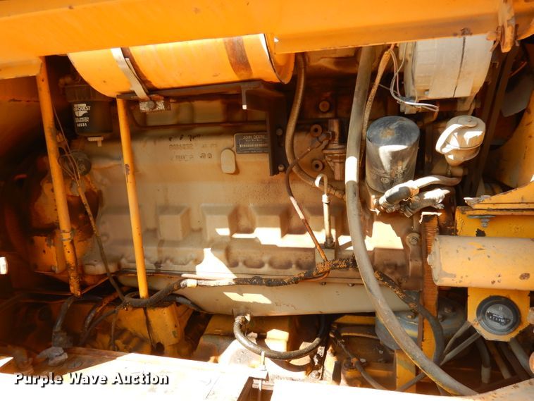 image for item DJ6822 1982 John Deere 570A  motor grader