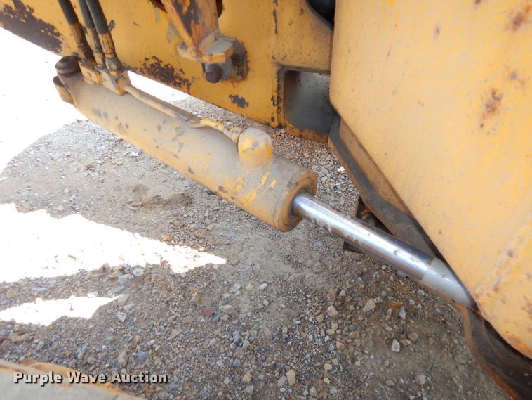 image for item DJ6822 1982 John Deere 570A  motor grader