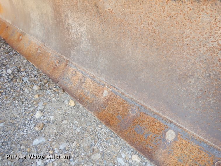 image for item DJ6822 1982 John Deere 570A  motor grader