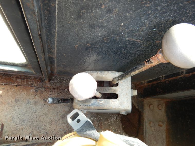 image for item DJ6822 1982 John Deere 570A  motor grader