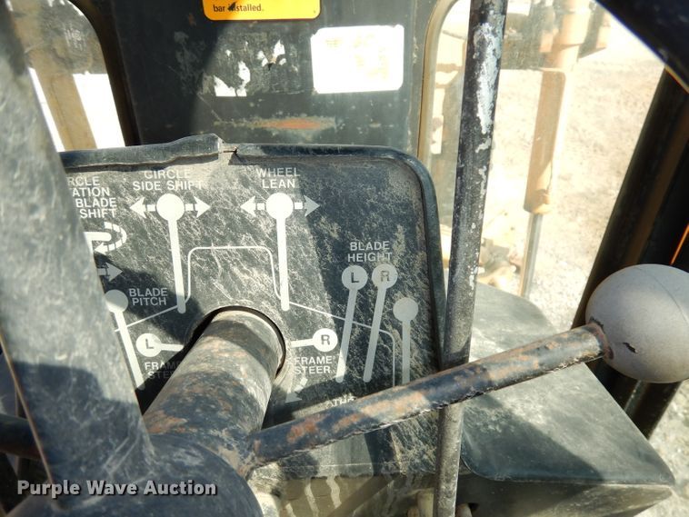 image for item DJ6822 1982 John Deere 570A  motor grader