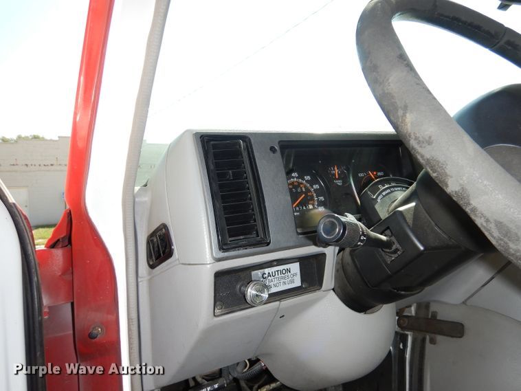 image for item DJ6823 1996 Chevrolet P30HD  ambulance