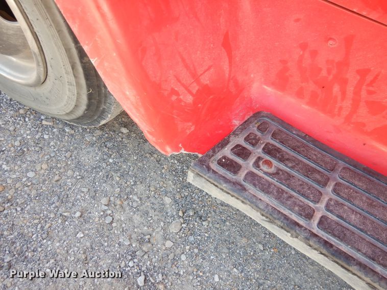 image for item DJ6823 1996 Chevrolet P30HD  ambulance