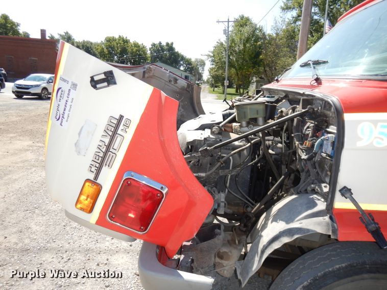 image for item DJ6823 1996 Chevrolet P30HD  ambulance