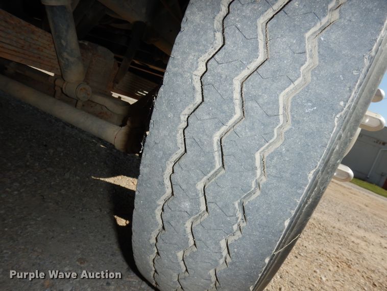 image for item DJ6823 1996 Chevrolet P30HD  ambulance