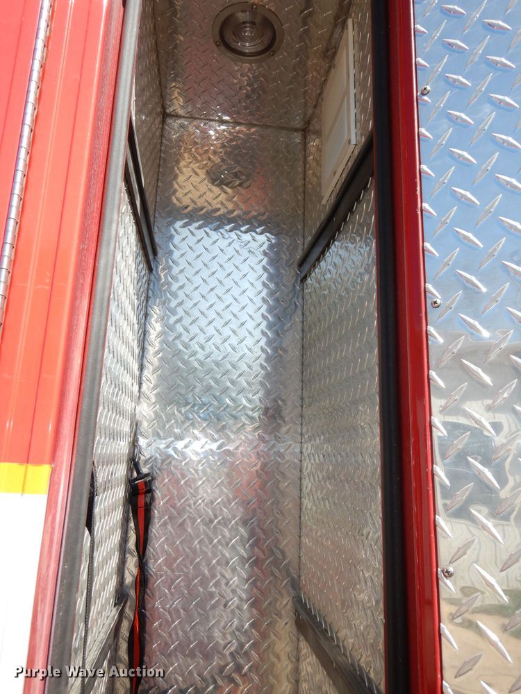 image for item DJ6823 1996 Chevrolet P30HD  ambulance