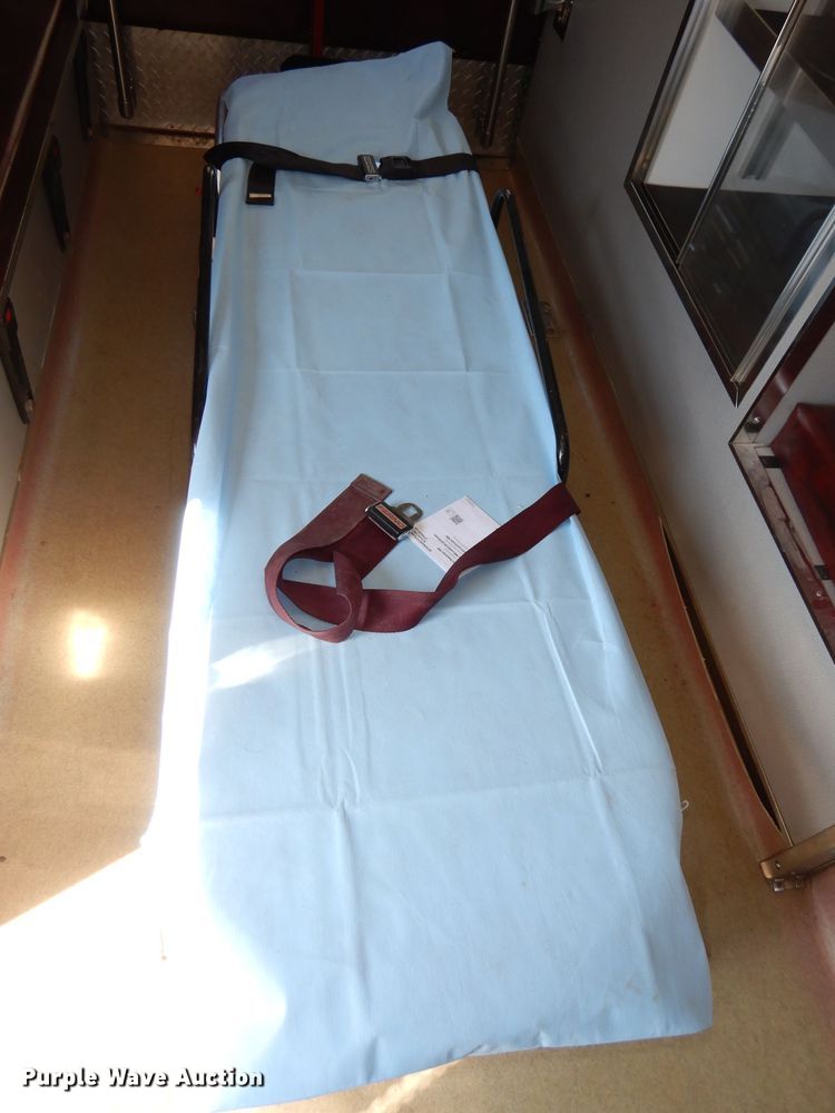 image for item DJ6823 1996 Chevrolet P30HD  ambulance