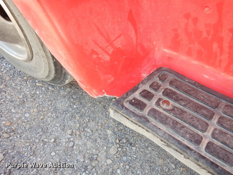 image for item DJ6823 1996 Chevrolet P30HD  ambulance