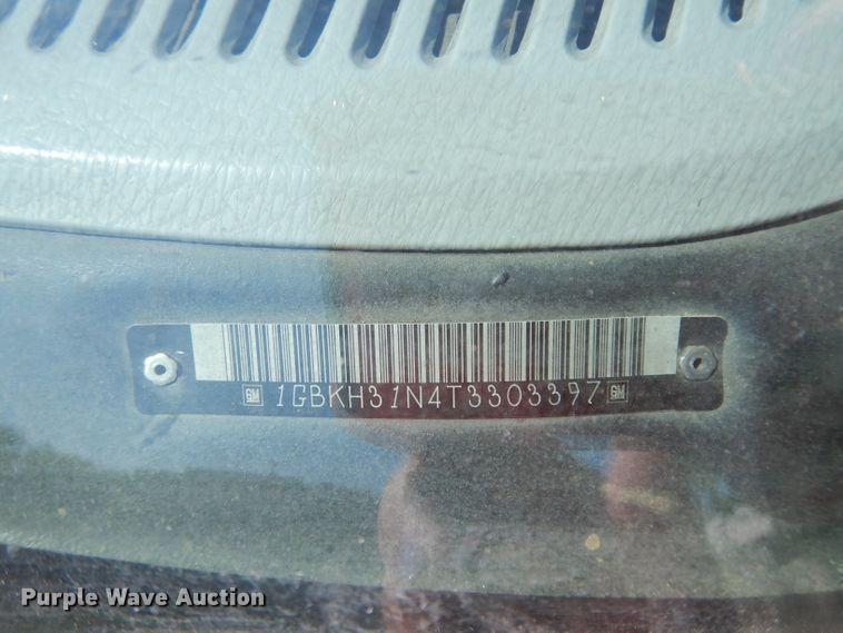 image for item DJ6823 1996 Chevrolet P30HD  ambulance