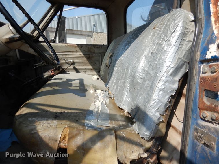 image for item DJ6824 1967 Chevrolet 60  oil distributor truck