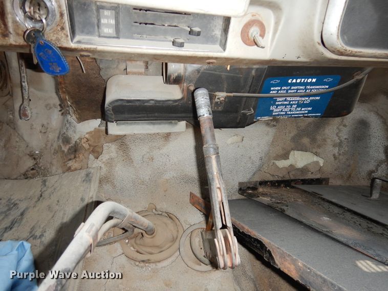 image for item DJ6824 1967 Chevrolet 60  oil distributor truck