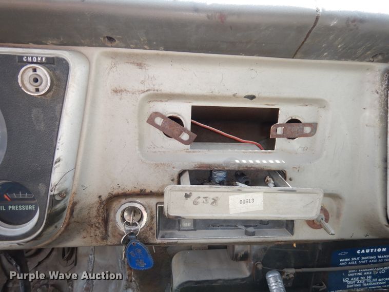 image for item DJ6824 1967 Chevrolet 60  oil distributor truck