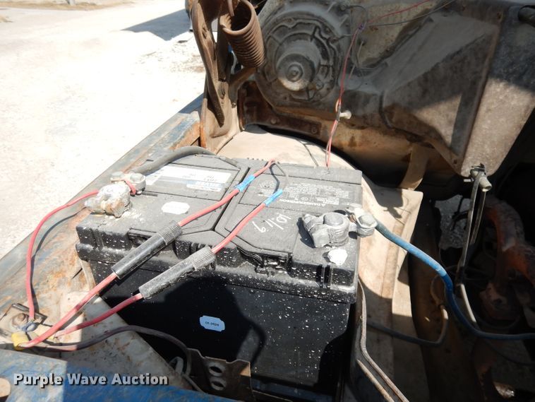 image for item DJ6824 1967 Chevrolet 60  oil distributor truck