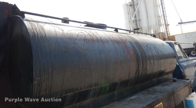 image for item DJ6824 1967 Chevrolet 60  oil distributor truck