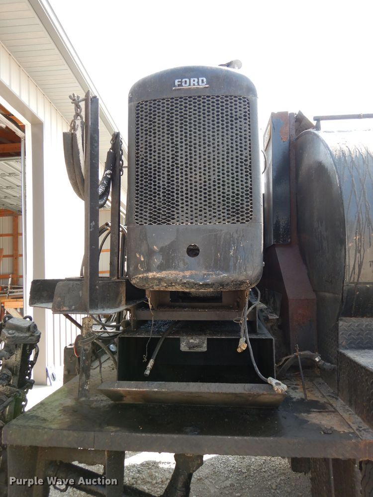 image for item DJ6824 1967 Chevrolet 60  oil distributor truck