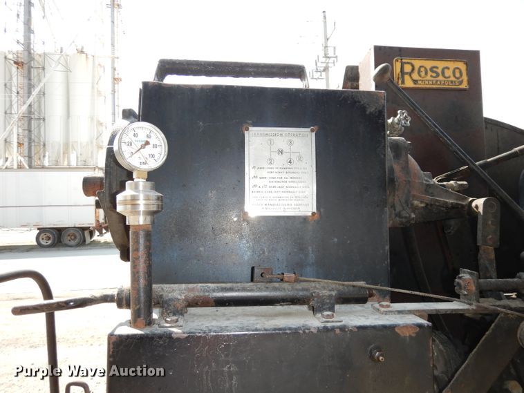 image for item DJ6824 1967 Chevrolet 60  oil distributor truck