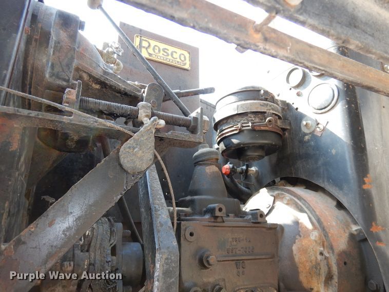 image for item DJ6824 1967 Chevrolet 60  oil distributor truck