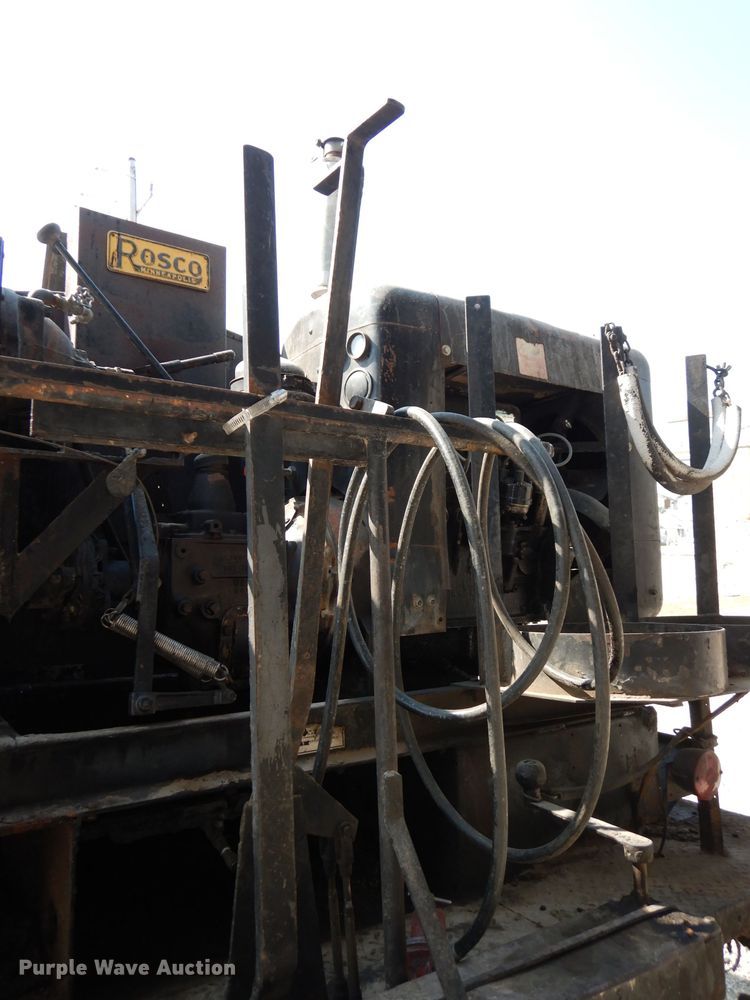 image for item DJ6824 1967 Chevrolet 60  oil distributor truck