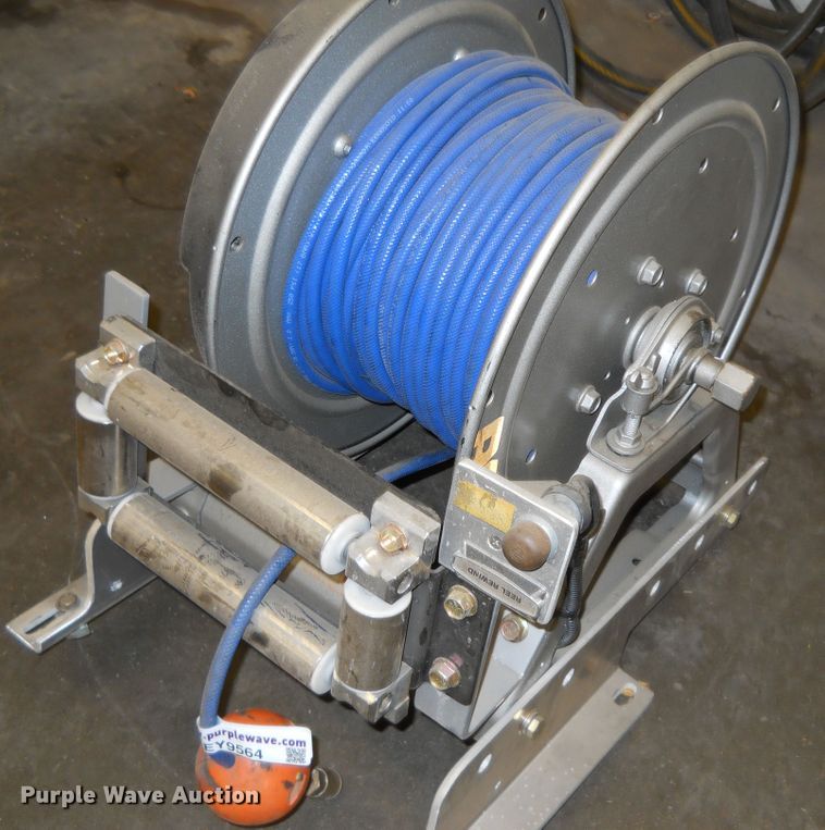 image for item EY9564 Hanney air hose reel