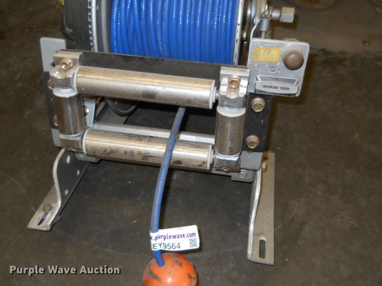 image for item EY9564 Hanney air hose reel