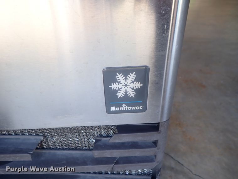 image for item GL9440 Manitowoc ice maker