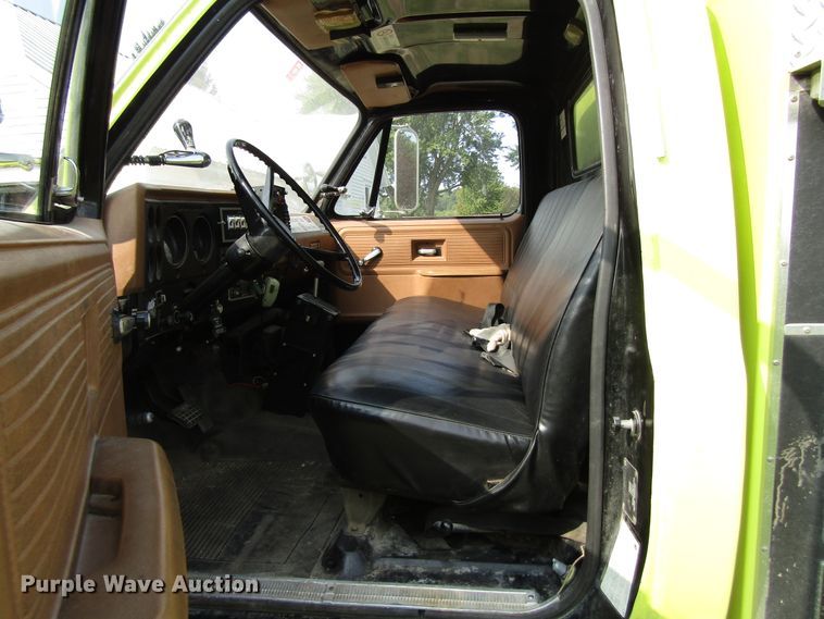 image for item GQ9132 1980 Chevrolet CC7D042  pumper fire truck