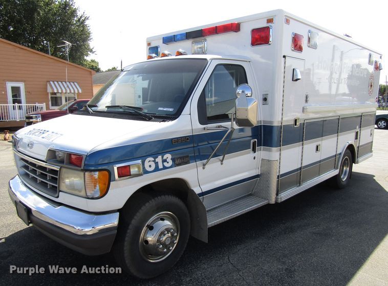 image for item GQ9152 1992 Ford Econoline E350  ambulance
