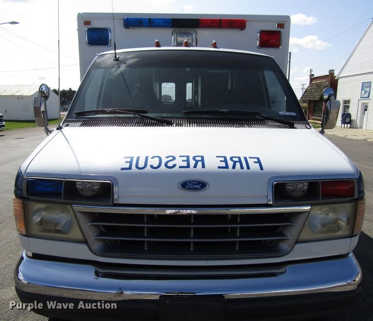image for item GQ9152 1992 Ford Econoline E350  ambulance