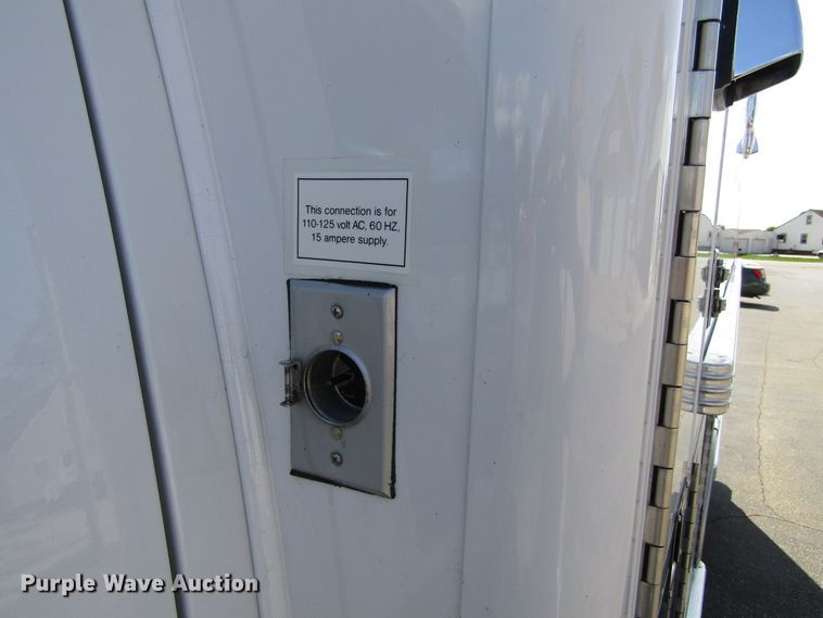 image for item GQ9152 1992 Ford Econoline E350  ambulance