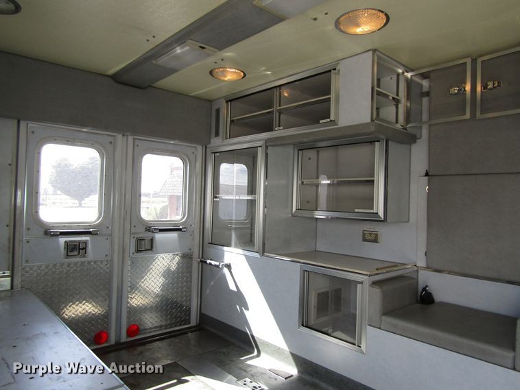 image for item GQ9152 1992 Ford Econoline E350  ambulance