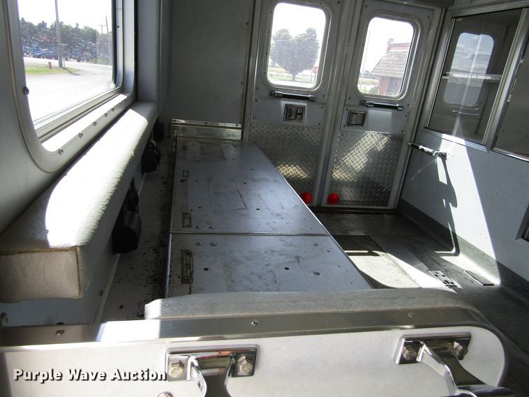 image for item GQ9152 1992 Ford Econoline E350  ambulance