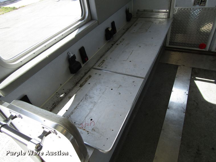 image for item GQ9152 1992 Ford Econoline E350  ambulance