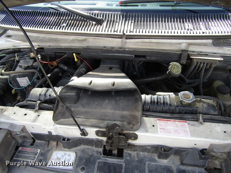 image for item GQ9152 1992 Ford Econoline E350  ambulance