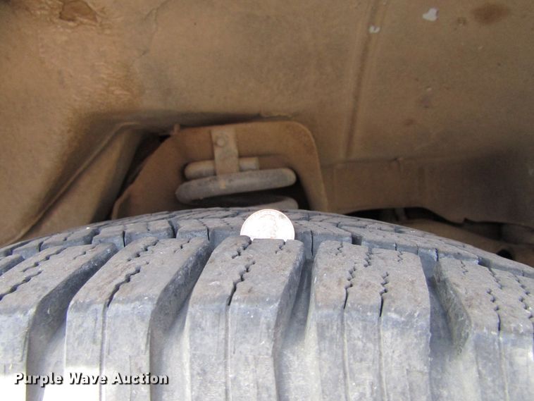 image for item GQ9152 1992 Ford Econoline E350  ambulance