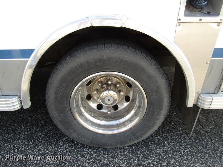 image for item GQ9152 1992 Ford Econoline E350  ambulance